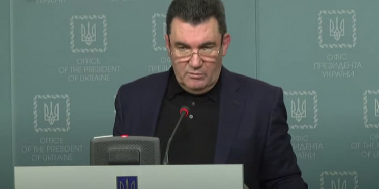 Мы не видим активного выезда дипломатов из Украины – Данилов