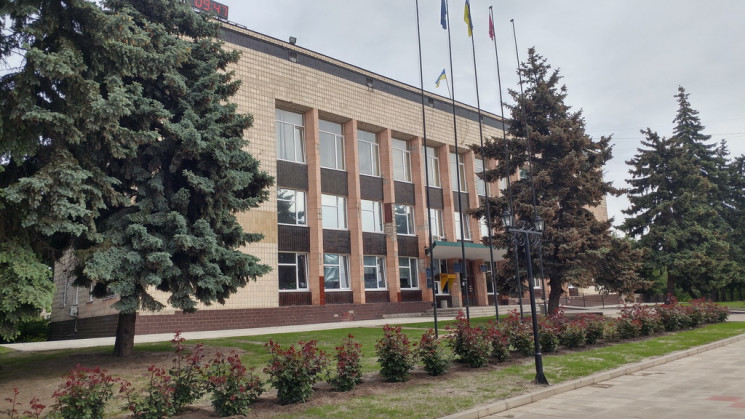 В горсовете на Харьковщине произошла драка: Депутату сообщили о подозрении (ВИДЕО)
