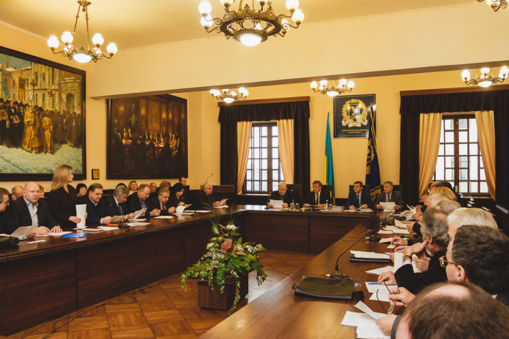 Сокращение преподавателей украинской филологии: В Харькове ученые Каразинского университета обратились к Шкарлету