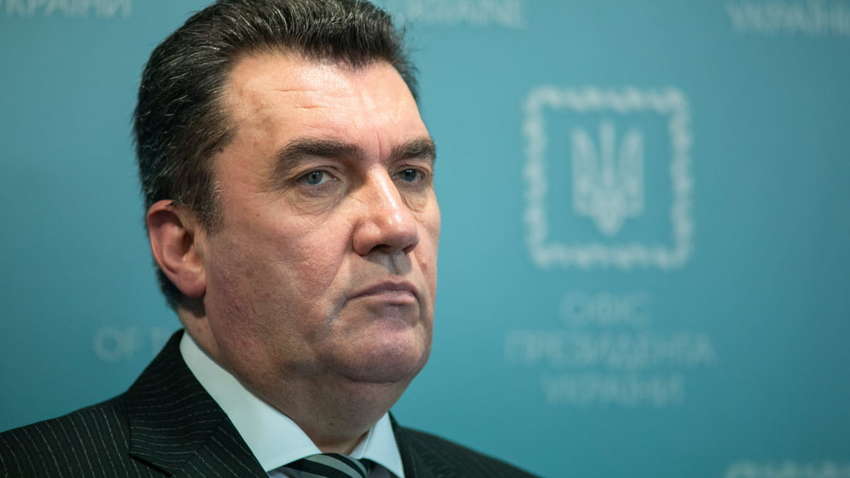 Данилов прокомментировал возможность военным путем вернуть Крым