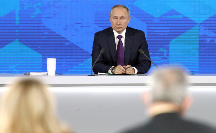 Рада просит Зеленского лишить Путина государственных наград