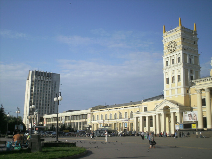 “Укрзализныця” планирует продать 16-этажную гостиницу в Харькове (ФОТО)