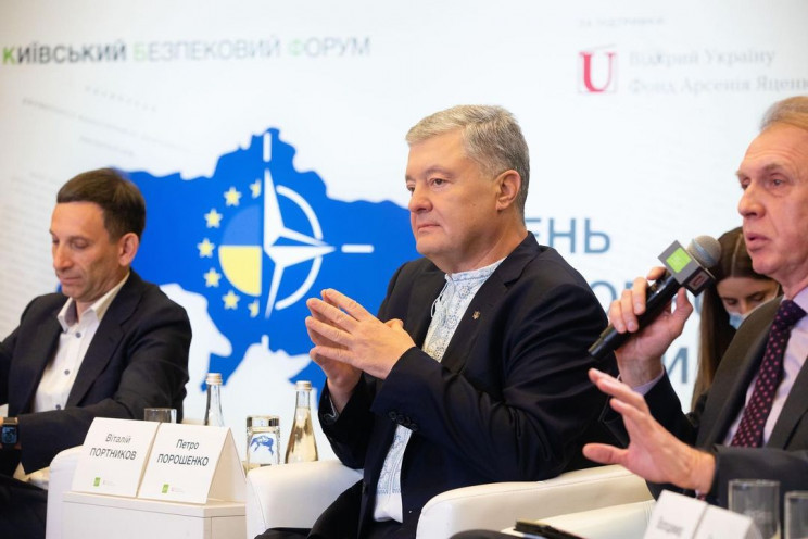 Свежие рейтинги от Центра Разумкова: “ЕС” отрывается от “Слуги народа”, Порошенко догоняет Зеленского
