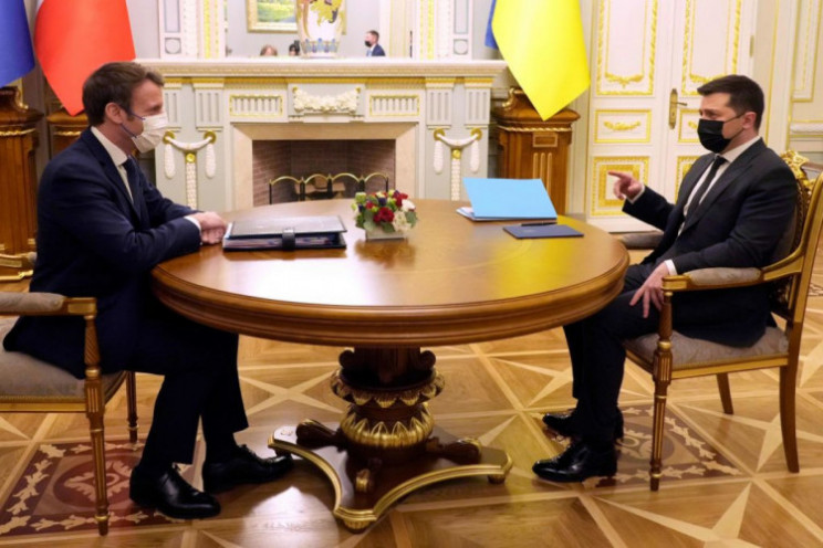 “Я привез вам мир”: Что Макрон предложил Зеленскому