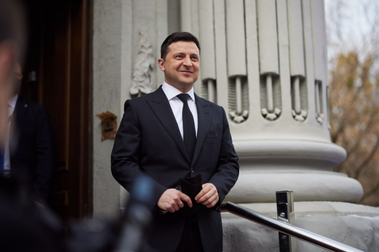 “Не надо выводить деньги”: Зеленский заявил о стабилизации гривны