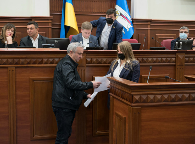 В Киевсовете появился новый депутат вместо Омельченко (ФОТО)