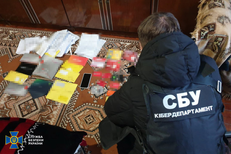 В СБУ показали, как “ДНР” эксплуатирует пленных украинцев