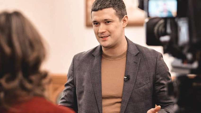 Федоров объявил дату, когда начнут начислять 1000 гривен за вакцинацию несовершеннолетним