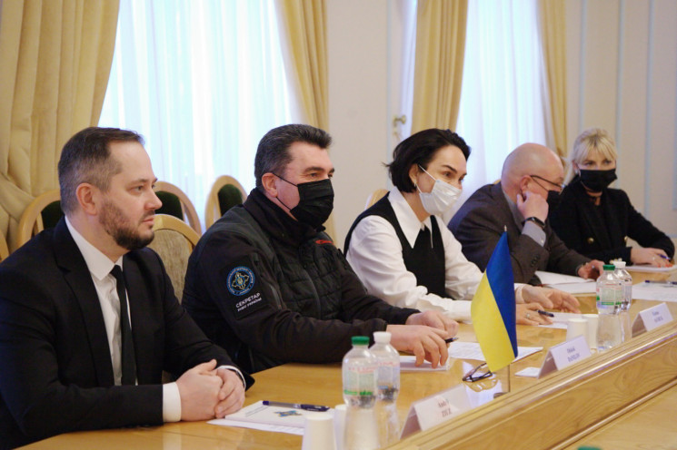 Украинские олигархи: В СНБО рассказали, когда назовут первые фамилии