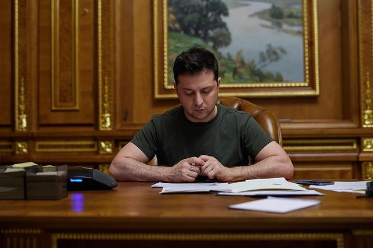 Зеленский срочно созывает председателей парламентских фракций на встречу