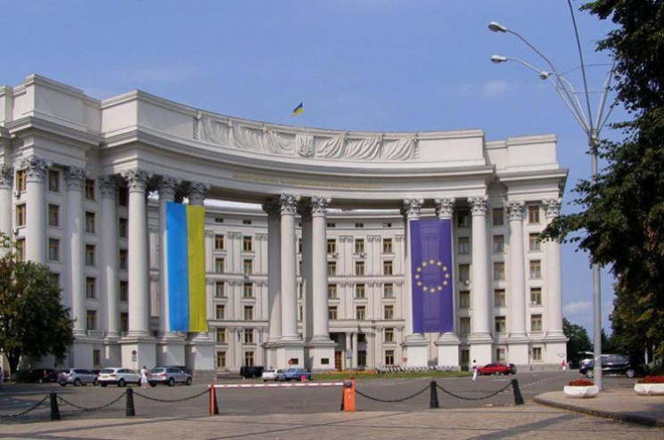 Украина сократила персонал посольства Беларуси до пяти человек