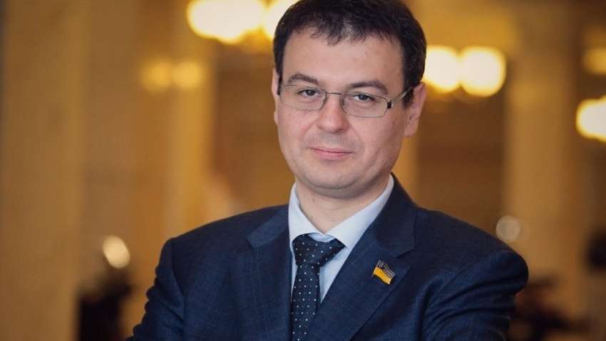 Гетманцева нужно проверить на причастность к атакам на нефтебазы в Украине – эксперт