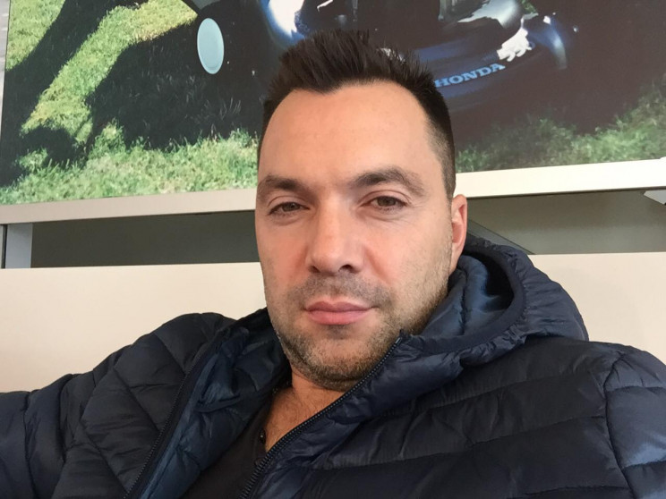 Голые и босые: Арестович заявил о нехватке ресурсов у орков для наступления