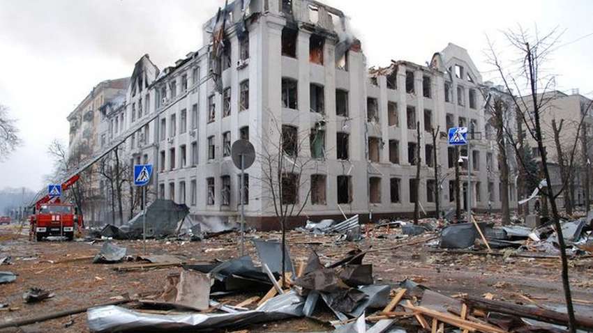 Собран из звуков взрывов и сирен: в сети появился “Гимн настоящей России” (ВИДЕО)