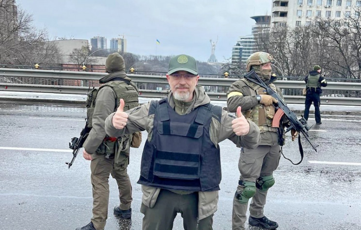 “Фронты разные – победа одна на всех”: Резников призвал каждого украинца внести свой вклад в победу над врагом
