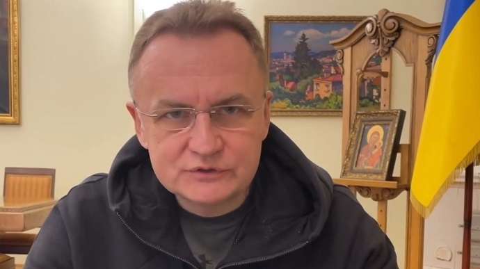 Враг достал ракетами район Львовского аэропорта