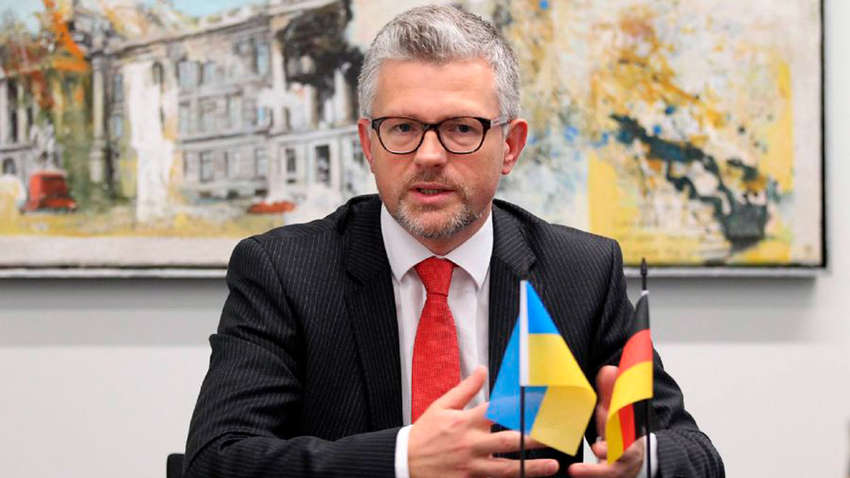 Посол Украины в ФРГ рассказал, почему Берлин до последнего отказывался помогать Киеву обороняться