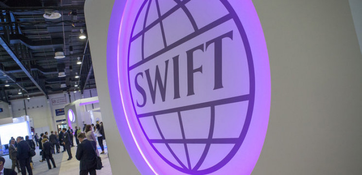 Три банка Беларуси отключили от SWIFT