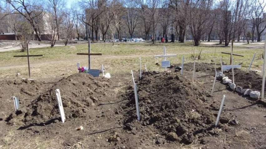 Возле Мариуполя нашли еще одну братскую могилу: что известно о зверствах оккупантов.