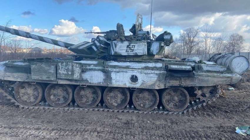 Российские оккупанты сидят в болоте из-за обильных дождей: что известно