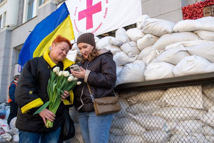 Валентина Шульц о помощи армии: “Для волонтеров нет ничего невозможного – при необходимости пригонят два самолета и десять танков”