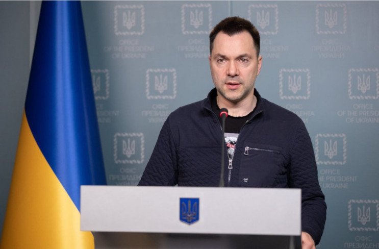 Арестович объяснил, почему российские оккупанты прорываются к Славянску