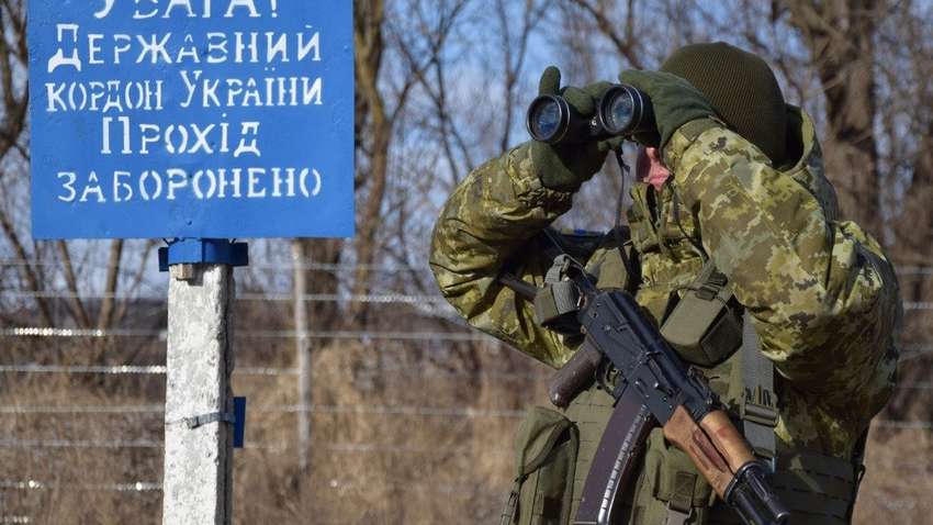 Украина возобновила контроль на участке границы протяженностью 1200 км.