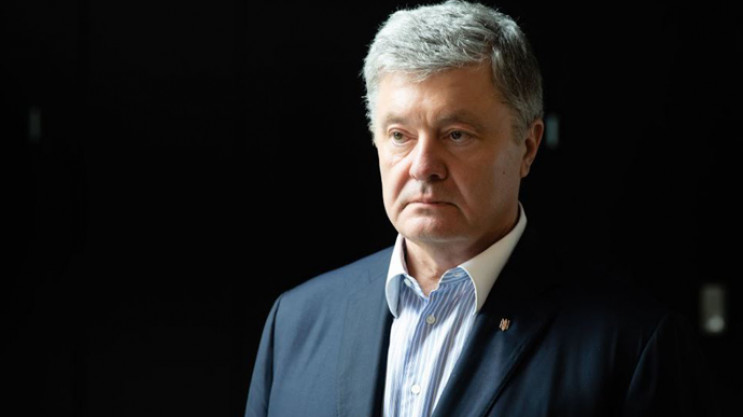 Порошенко, который только с третьей попытки смог выехать в ЕС, вернулся в Украину