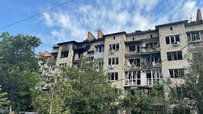 Оккупанты подбираются к Славянску – накрыли город ракетными ударами: есть погибшие