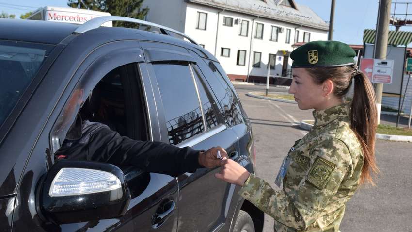 Украинцев, возвращающихся в страну, стабильно больше, чем убывающих: сколько граждан пересекают границу