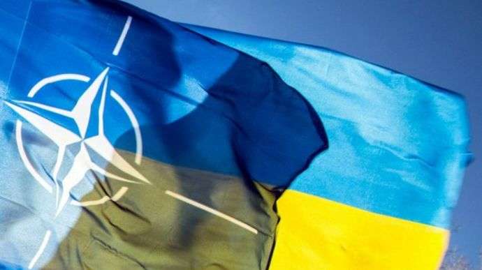 Украина приостанавливает свое движение в НАТО: в ОП объяснили решение