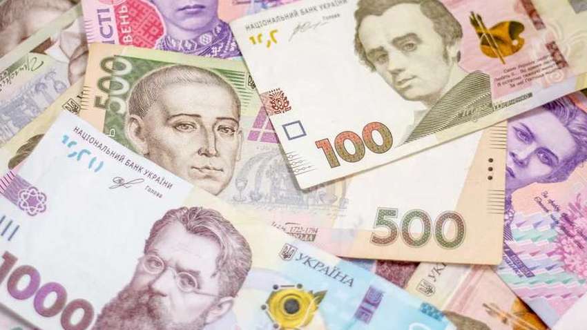 Робота в Україні: які вакансії та зарплату пропонують роботодавці