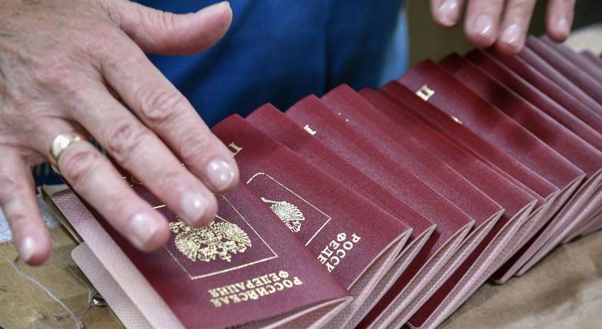Щось пішло не так: Кремль знову переносить “референдуми” про анексію