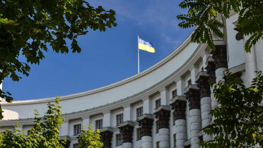 Чому тиждень працюватимуть дистанційно працівники урядового кварталу: подробиці