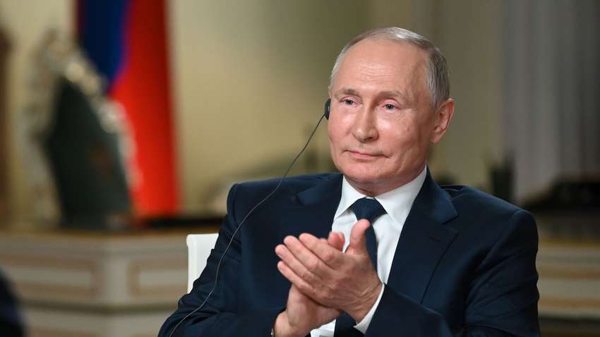 Путін отримав жахливий економічний звіт, секретні данні потрапили в мережу