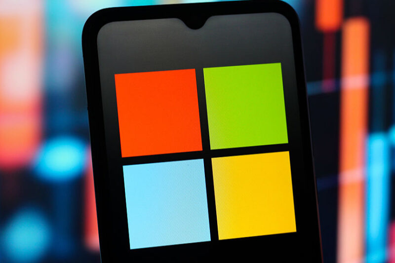 Кібершпигунство: атака на сервери Microsoft вразила 100 організацій
