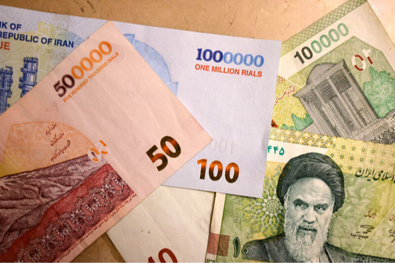 Іранський ріал наближається до рекорду падіння