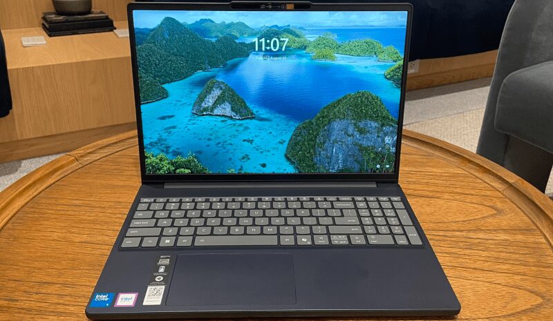 Бюджетний ноутбук Lenovo IdeaPad Slim 3i: огляд