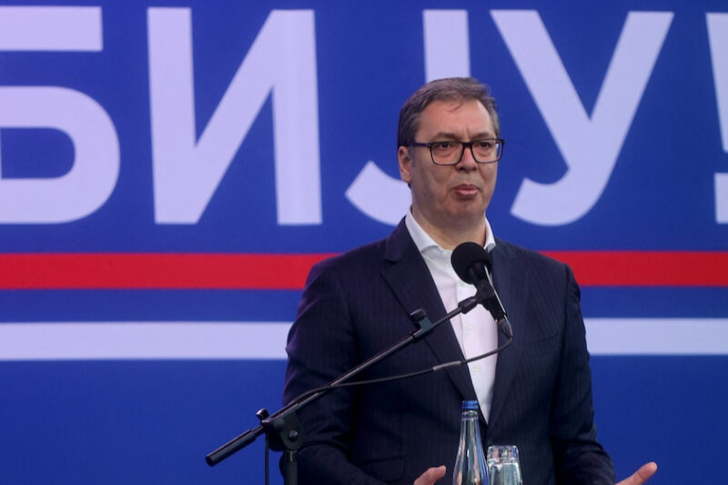 Вучич обіцяє заходи для покращення життя в Сербії
