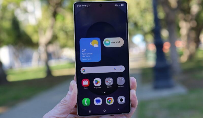 Samsung Galaxy S25 Ultra vs Huawei Pura 80 Ultra: що обрати?
