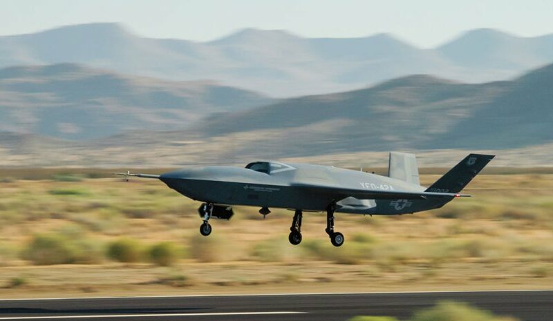 США розпочали випробування безпілотного винищувача YFQ-42A