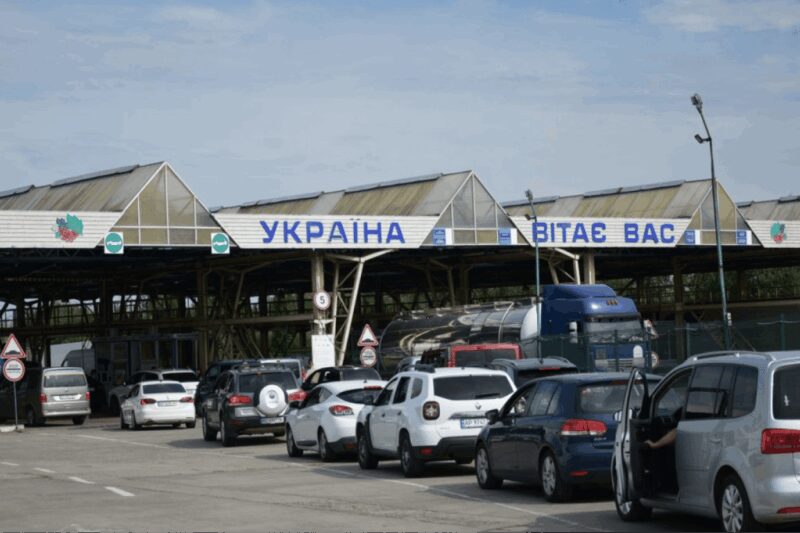 Черги на кордоні України: ситуація на 22 серпня
