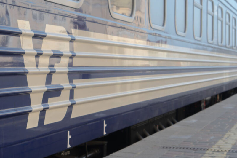 Затримки поїздів через обстріл у Житомирській області