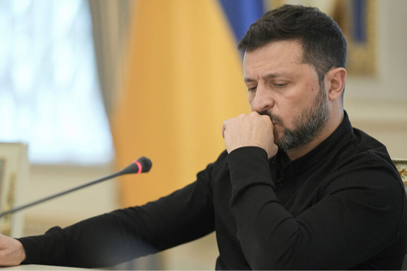Зеленський запровадив санкції проти капітанів тіньового флоту