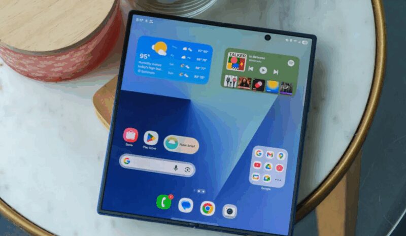 Який складний смартфон обрати: Galaxy Z Fold 7 чи Razr Ultra?