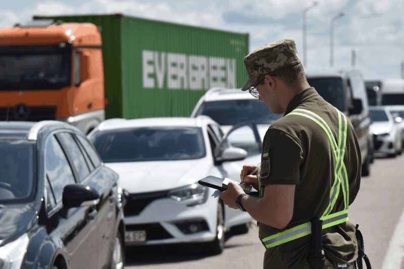 Черги на українському кордоні 21 серпня: що відомо?