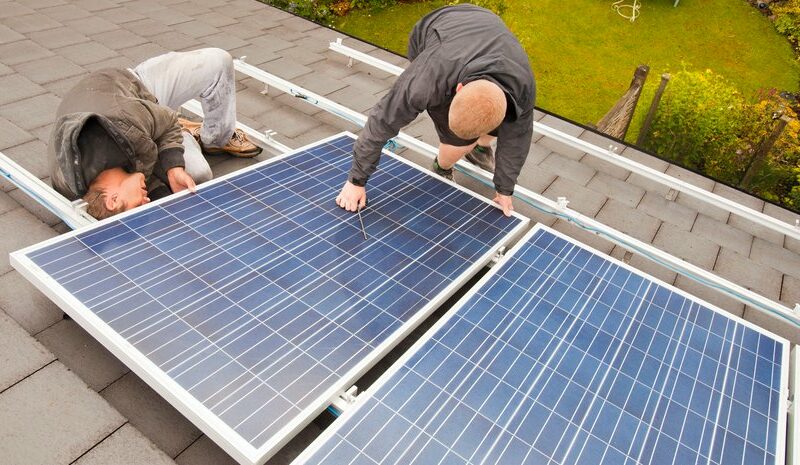 Сонячні панелі: небезпеки та як захистити свій дім