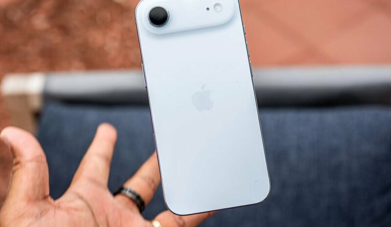 Проблеми з камерами нових iPhone 17 Pro Max і Air