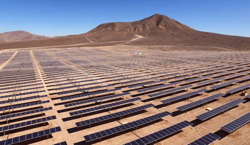 Китай реалізує проект “Велика сонячна стіна” в Монголії