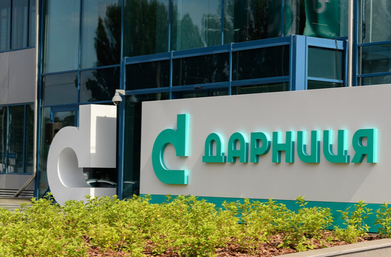 Завод “Дарниця” призупинив виробництво ліків на 9 тижнів